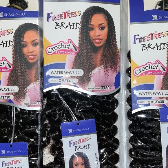 Freetress water wave hair - Picture 2 of 3